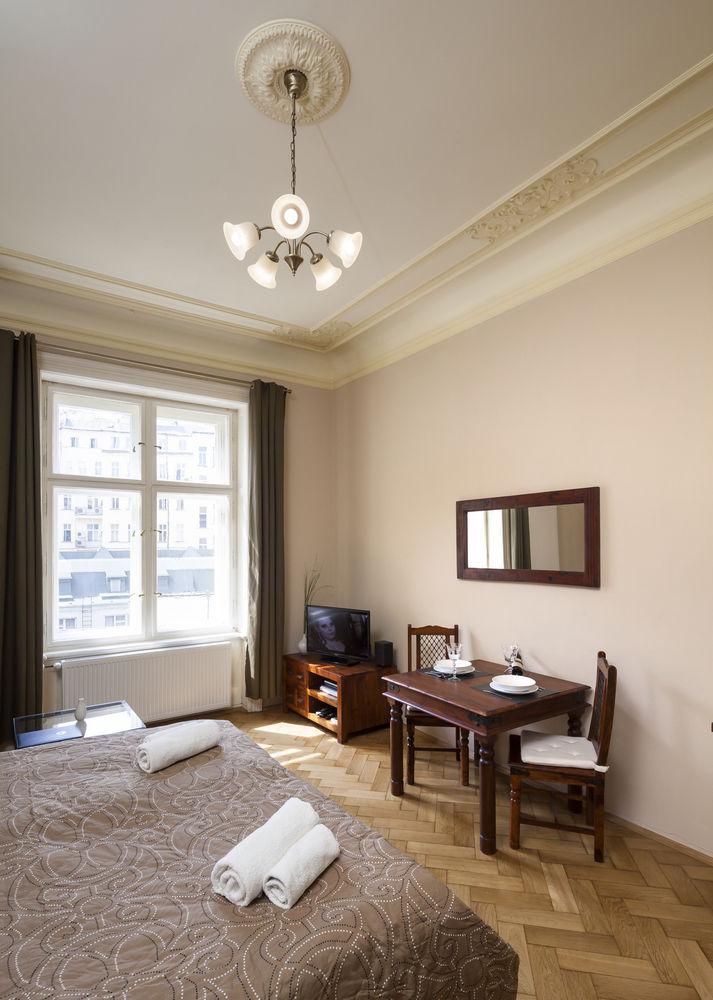 Old Town - Dusni Apartments Prag Dış mekan fotoğraf